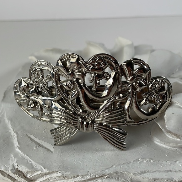 Vintage Silver Tone Hair Hearts & Bows Clip Korea - Picture 7 of 9